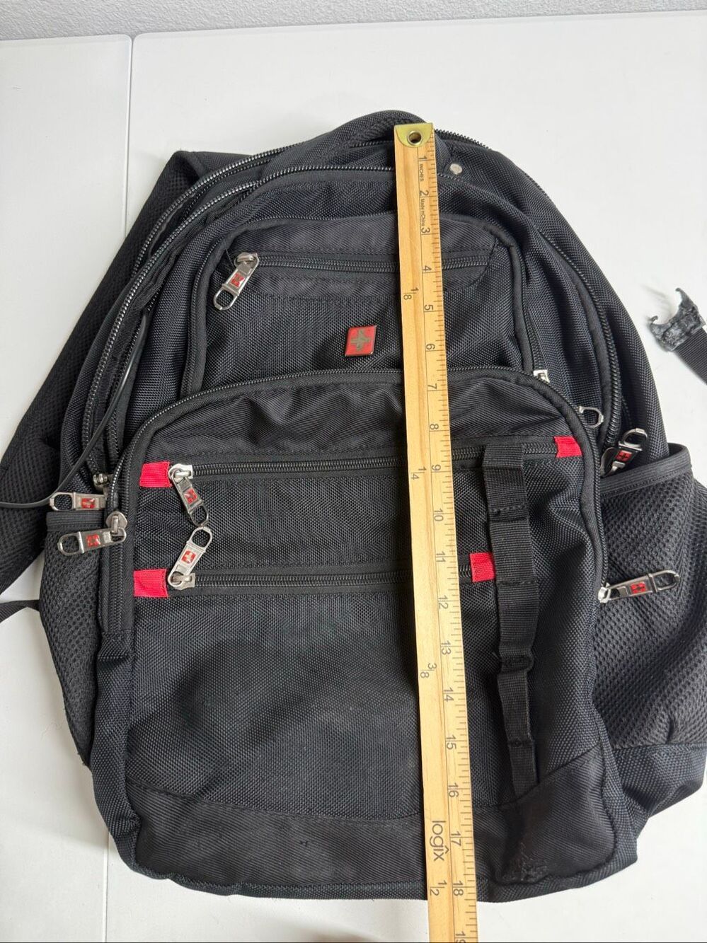 Swiss Tech Navigator Backpack - Picture 14 of 16